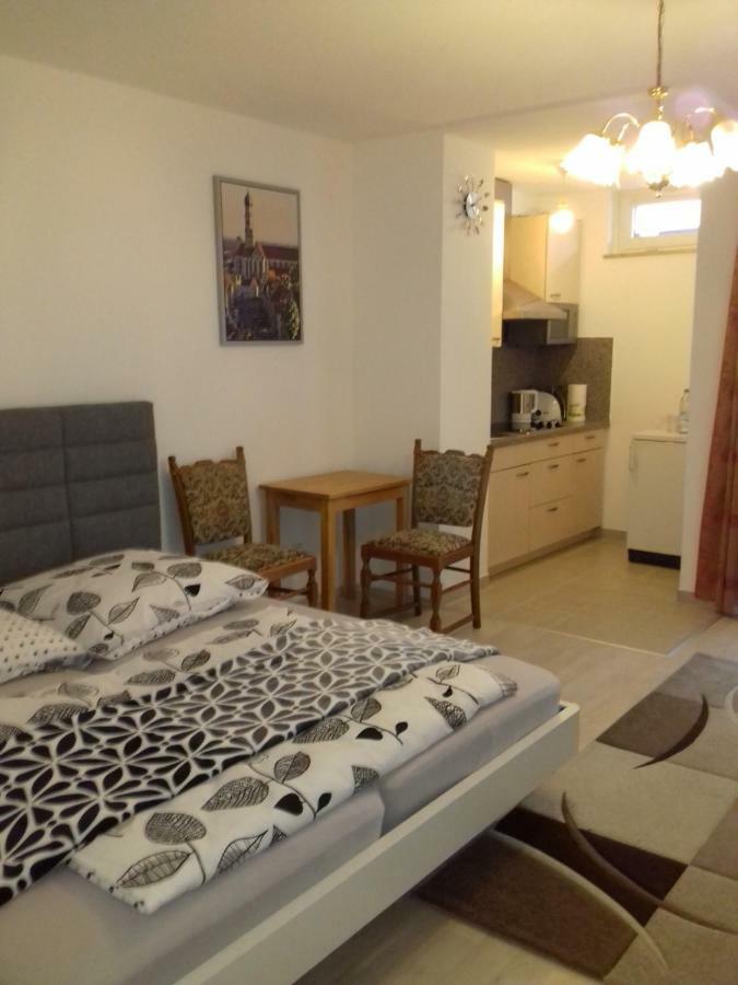 Ferienwohnung Pfersee Mit Terasse Appartement *